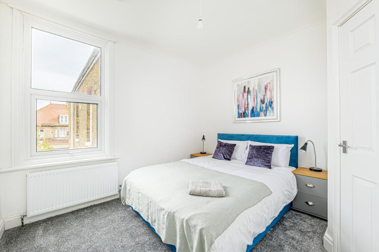 Luxury Apartments In Margate Centre Экстерьер фото