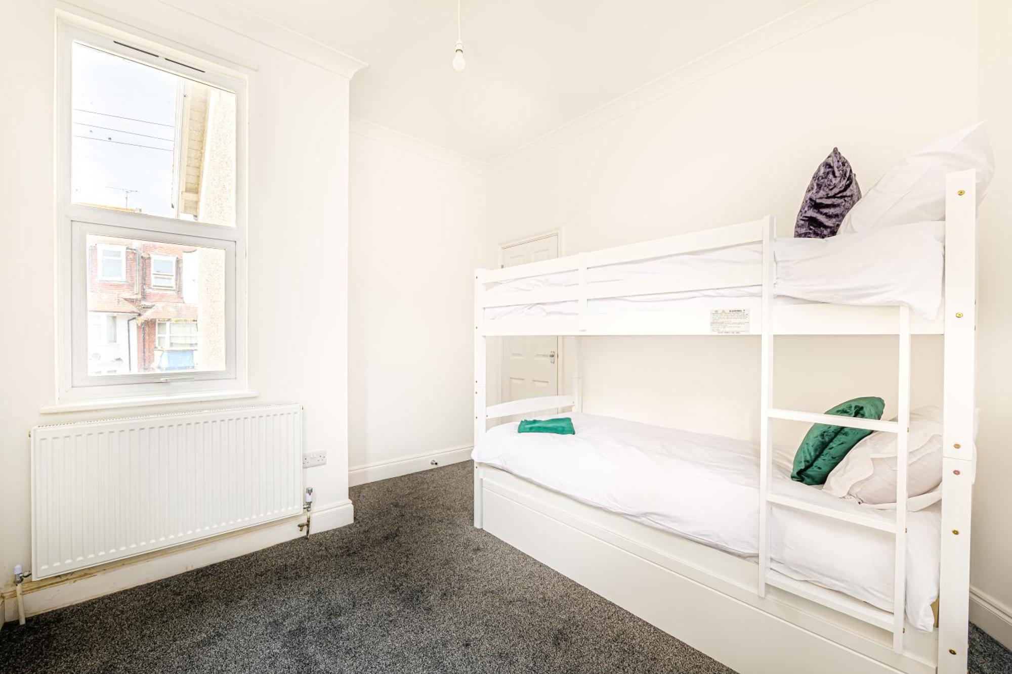 Luxury Apartments In Margate Centre Экстерьер фото